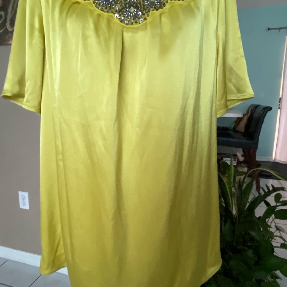 NWOT St John Evening $525 Beaded Sequin Blouse 12 Liquid Satin Silky Chartruese - Picture 6 of 15
